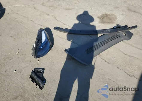 2022 Tesla Model Y из США, поврежденный, VIN 7SAYGDEE5NF356871